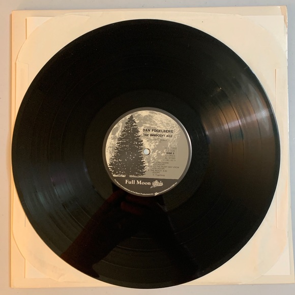 Dan Fogelberg - The Innocent Age vinyl record - Picture 10 of 10